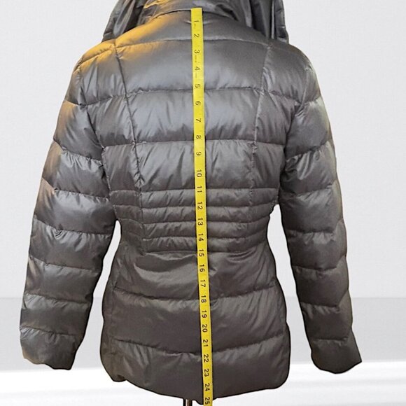 Karl Lagerfeld Paris Women's Lightweight Packable Puffer Down Jacket Size Medium - Picture 8 of 16
